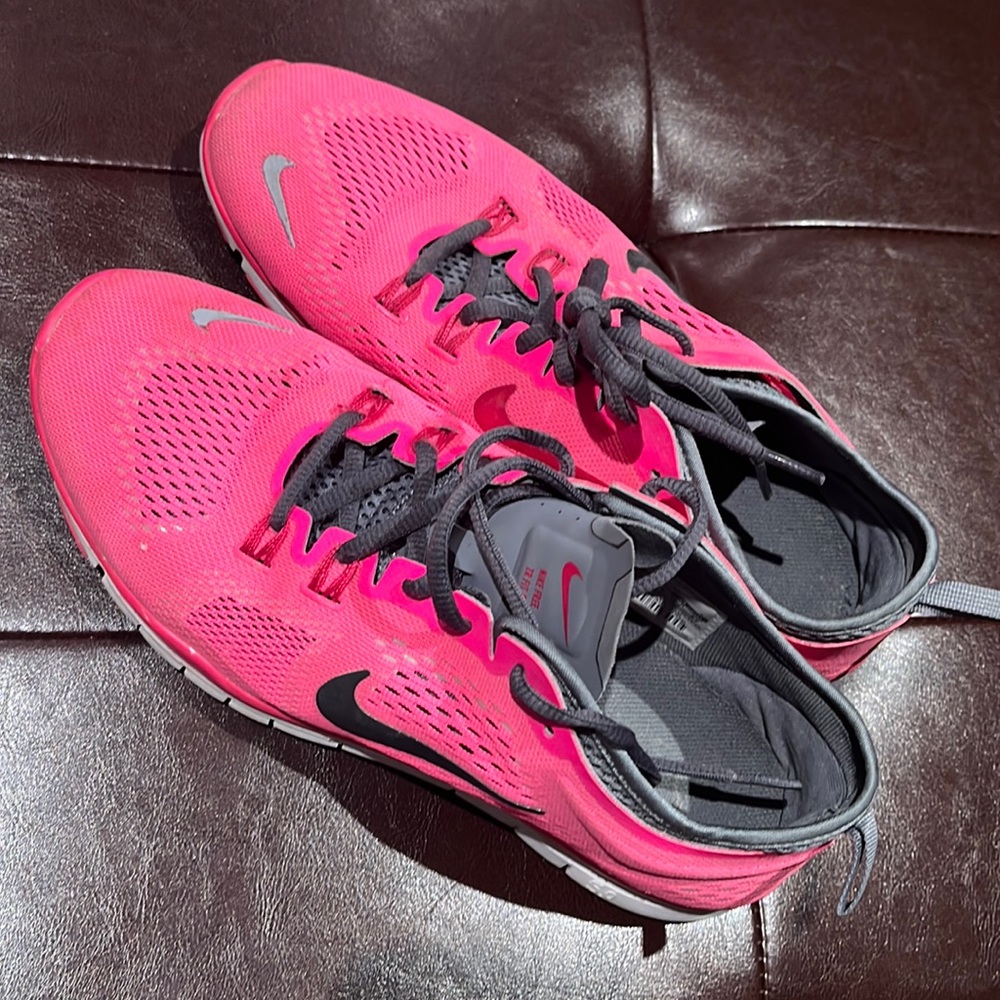 NIKE Women's Free Tr Fit 4